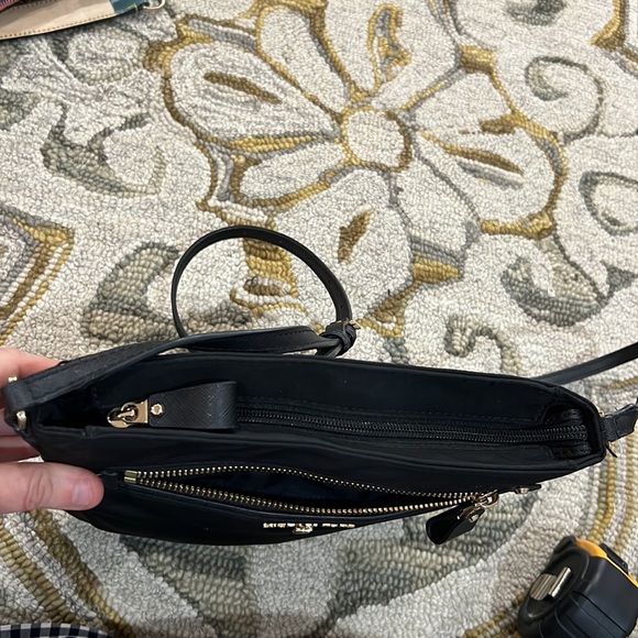 💕 Michael kors nylon Kelsey black large crossbody bag 💕 - Picture 8 of 16